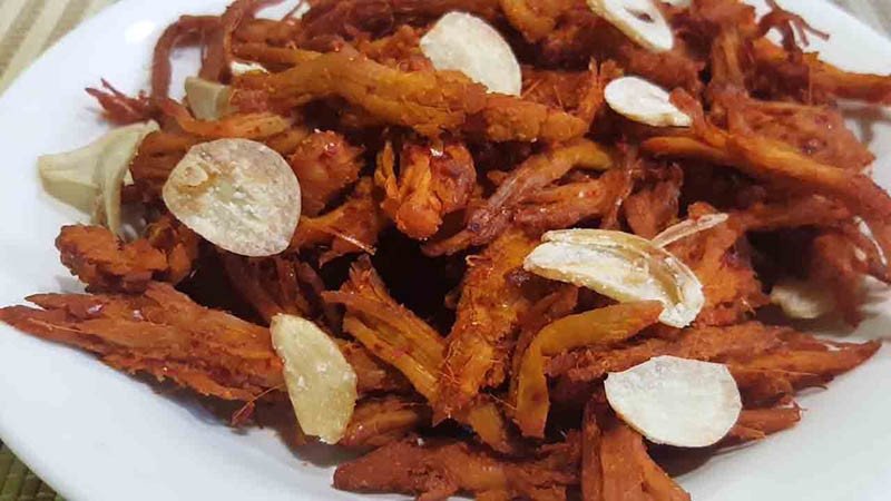 Khô heo cháy tỏi thơm lừng hấp dẫn