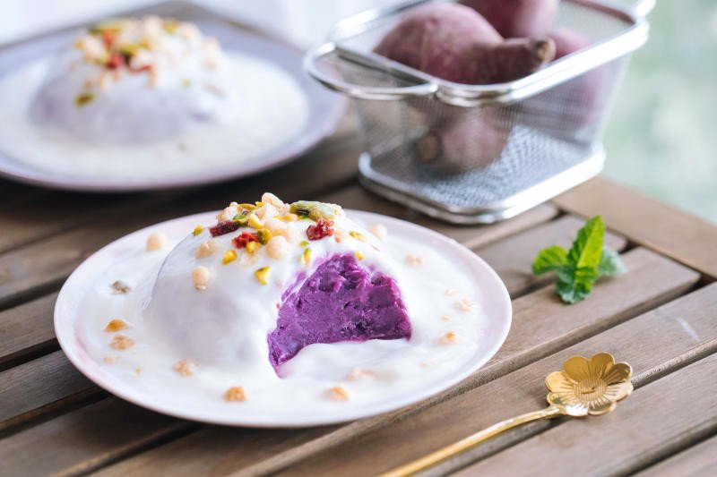Khoai lang kết hợp với sữa chua cũng là món ăn vô cùng độc đáo