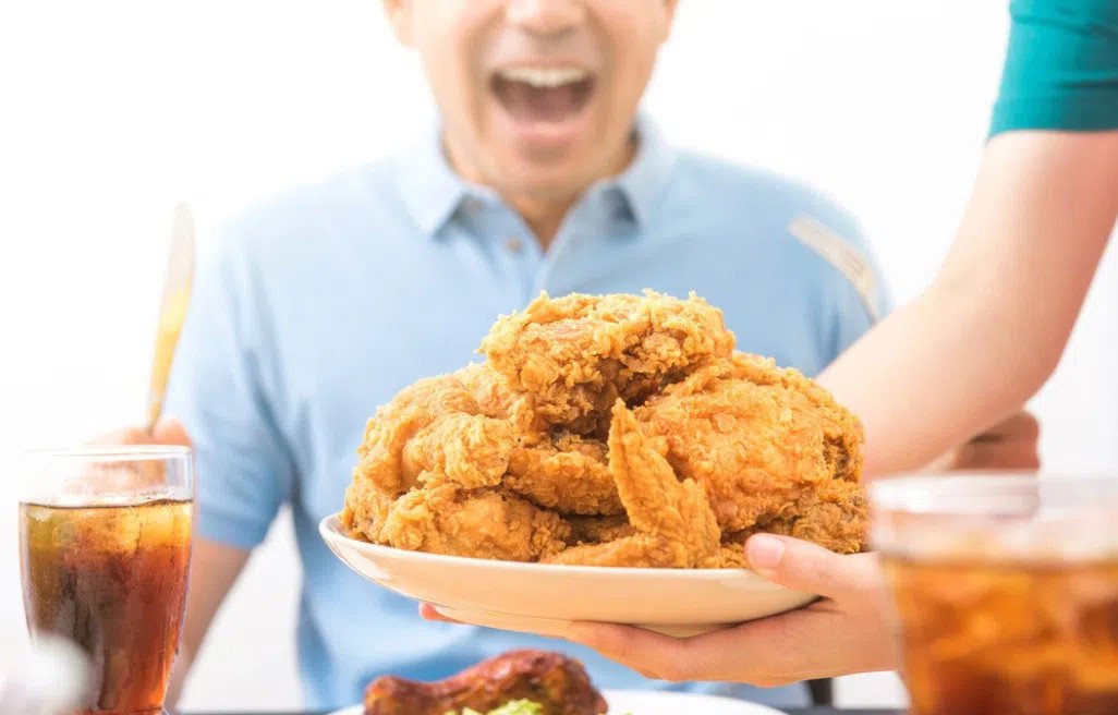 Kiểm soát calo khi ăn đùi gà KFC để duy trì vóc dáng