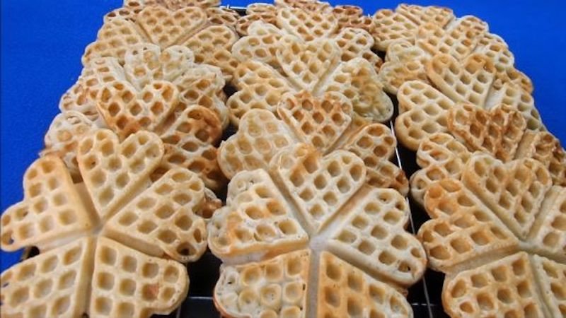 Kiểm soát lượng bánh kẹp giòn thưởng thức để không gây tăng cân