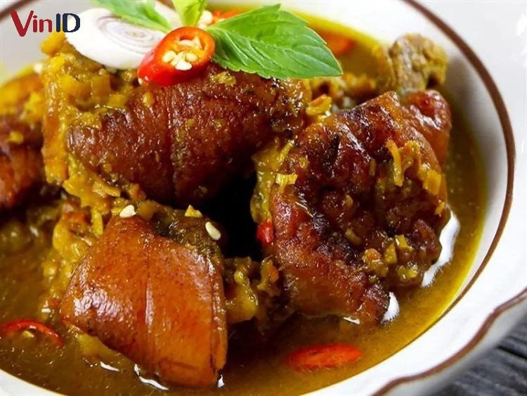 Kiểm soát lượng nghệ tươi khi nấu gà giả cầy