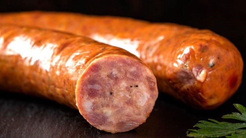 Kiểm soát lượng xúc xích ăn liền để tránh tăng cân