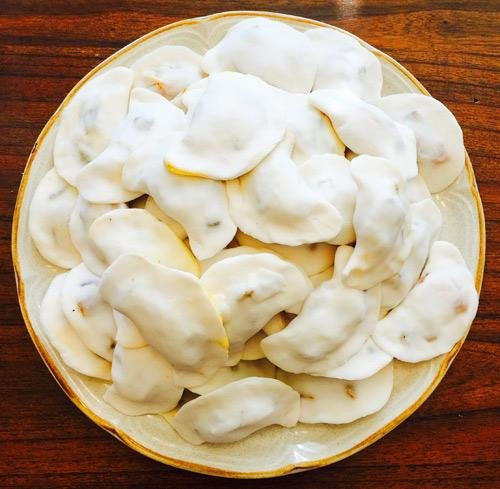 Kỹ thuật gói bánh bột lọc trần với nhân tôm thịt