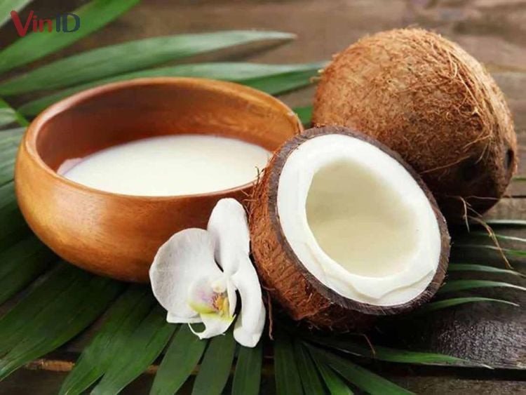 Làm nước cốt dừa sánh mịn từ dừa tươi