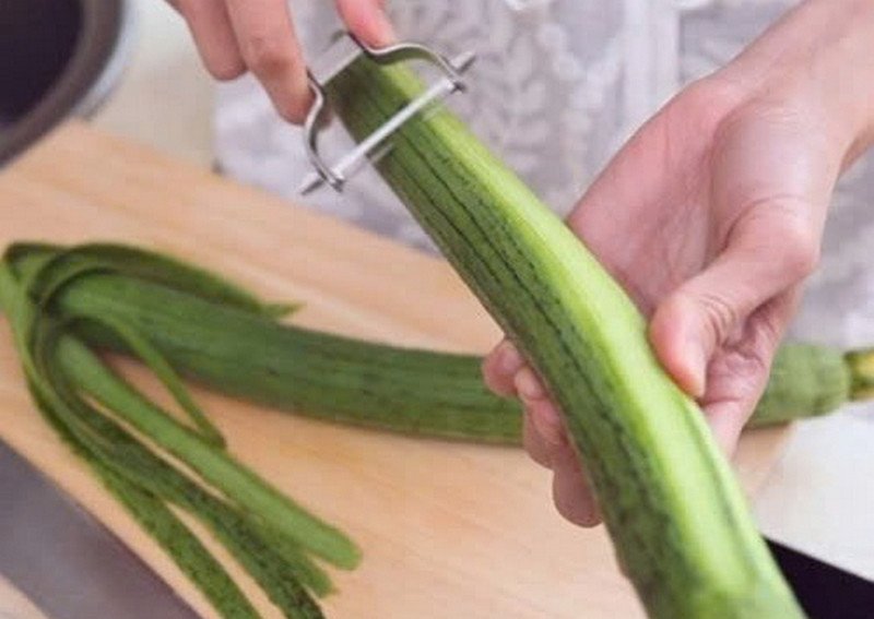 Lẩu rắn gà thơm ngon