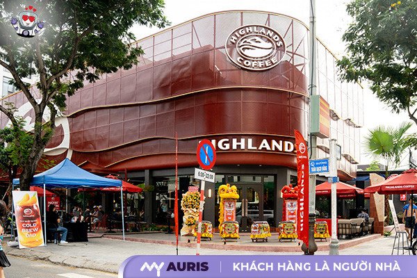 Logo Highland và các sản phẩm của Highland Coffee