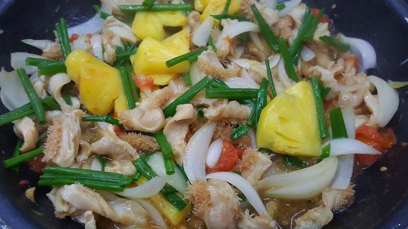 Lòng bò xào dứa hấp dẫn