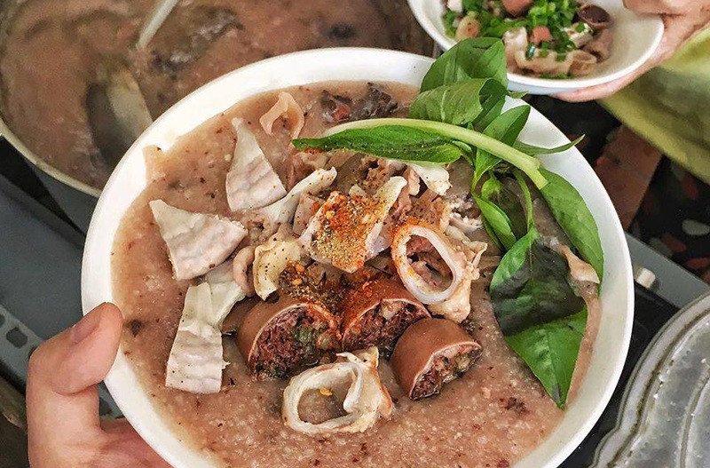 Lòng lợn xào ngon miệng nhưng cần ăn uống có chừng mực