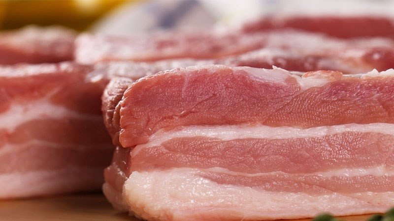 Lựa chọn thịt ba chỉ tươi ngon cho món rim