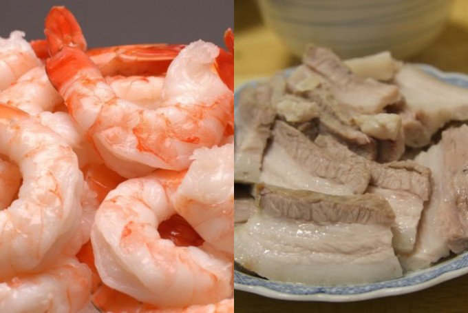 Luộc chín thịt ba chỉ và tôm