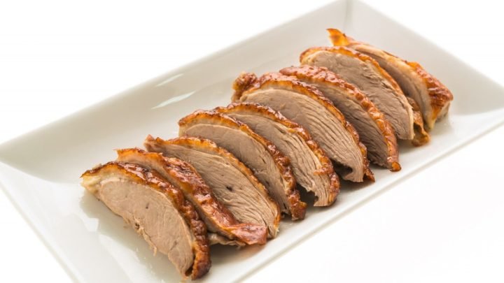 Tìm hiểu lườn ngỗng hun khói bao nhiêu calo Lườn ngỗng hun khói giàu protein và dưỡng chất