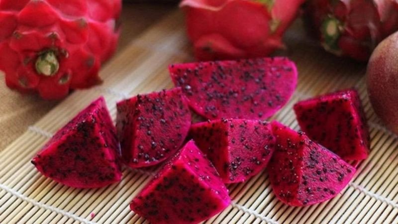 Lượng calo cụ thể trong 100g thanh long đỏ