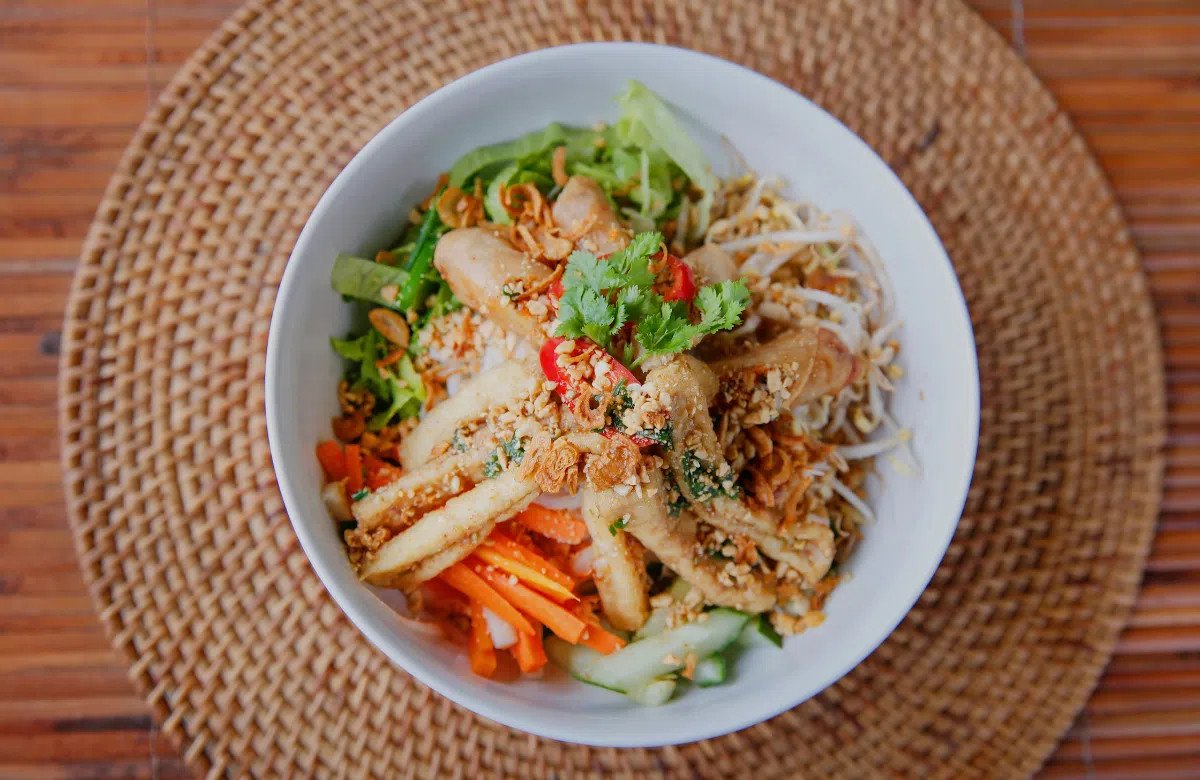 Lượng calo trong một phần bún thịt nướng thơm ngon.