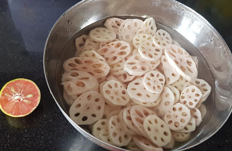 Lưu ý chọn và sơ chế củ sen