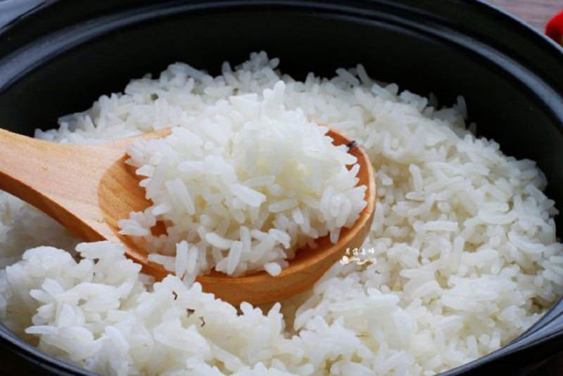 Lưu ý quan trọng khi nấu cơm bằng nồi điện và cách đong nước
