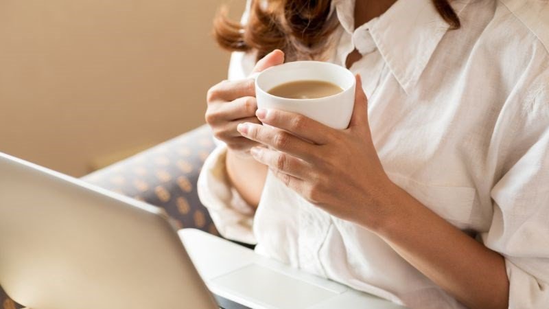 Ly cafe đen bao nhiêu calo - Với một số đối tượng, uống cà phê sẽ gây tác động tiêu cực đến sức khỏe