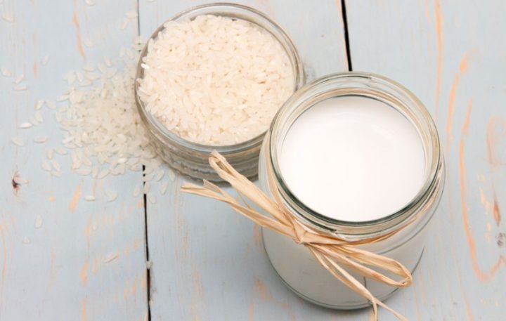 Sữa Gạo Lứt Huyết Rồng Bao Nhiêu Calo? Giải Mã Lợi Ích Dinh Dưỡng Ly sữa gạo lứt huyết rồng thơm ngon dinh dưỡng