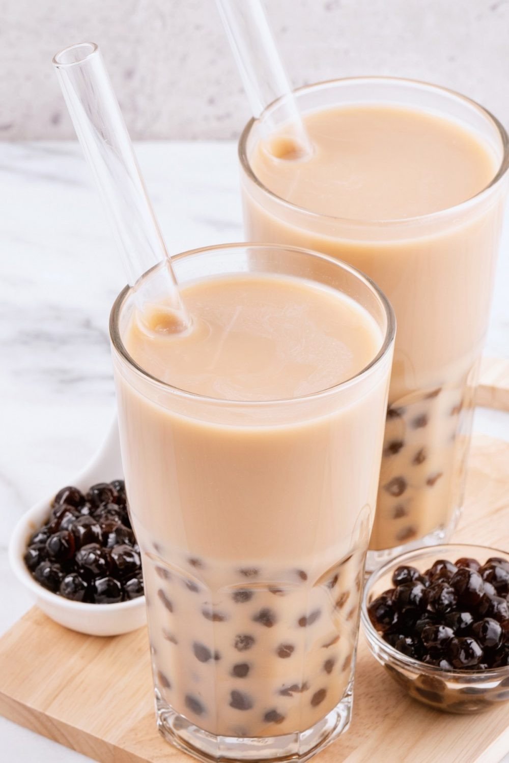 Ly trà sữa trân châu đầy đặn, minh họa các thành phần topping phổ biến ảnh hưởng đến tổng năng lượng.