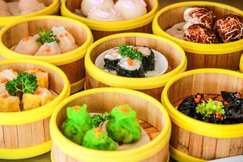 Mâm dimsum đa dạng loại và màu sắc