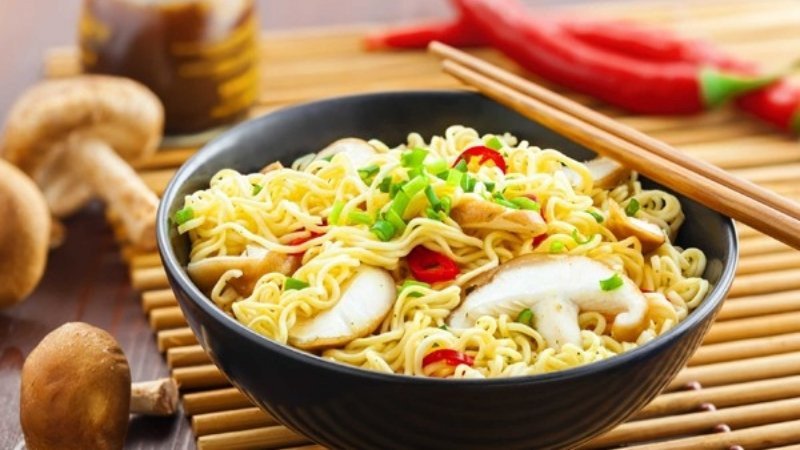 Mì gói Hảo Hảo buổi tối