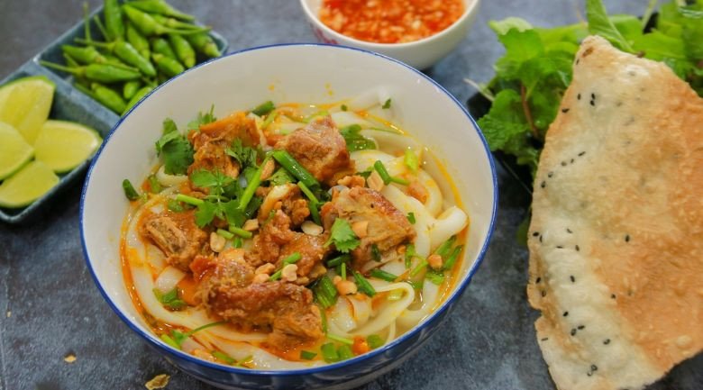 Cách Nấu Mì Quảng Sườn Thơm Ngon, Chuẩn Vị Đặc Sản Xứ Quảng Mì Quảng sườn là món ăn đặc sản của miền Trung