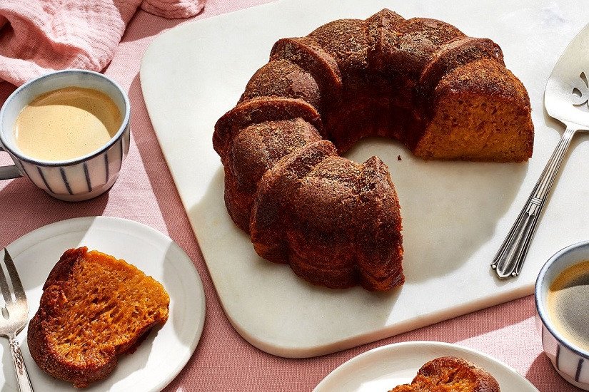 Miếng bánh bò thốt nốt rễ tre hấp dẫn