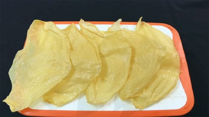 Miếng váng đậu khô (tàu hủ ky) nguyên liệu chính làm chả tàu hủ ky