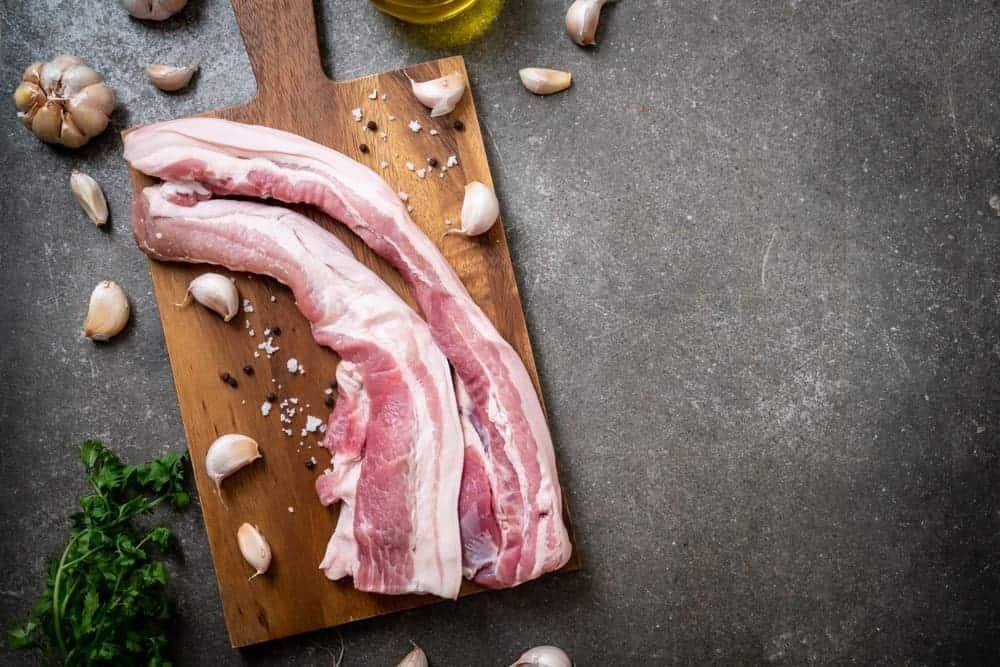 Món ăn chế biến từ tai heo và thịt heo cần lưu ý lượng calo