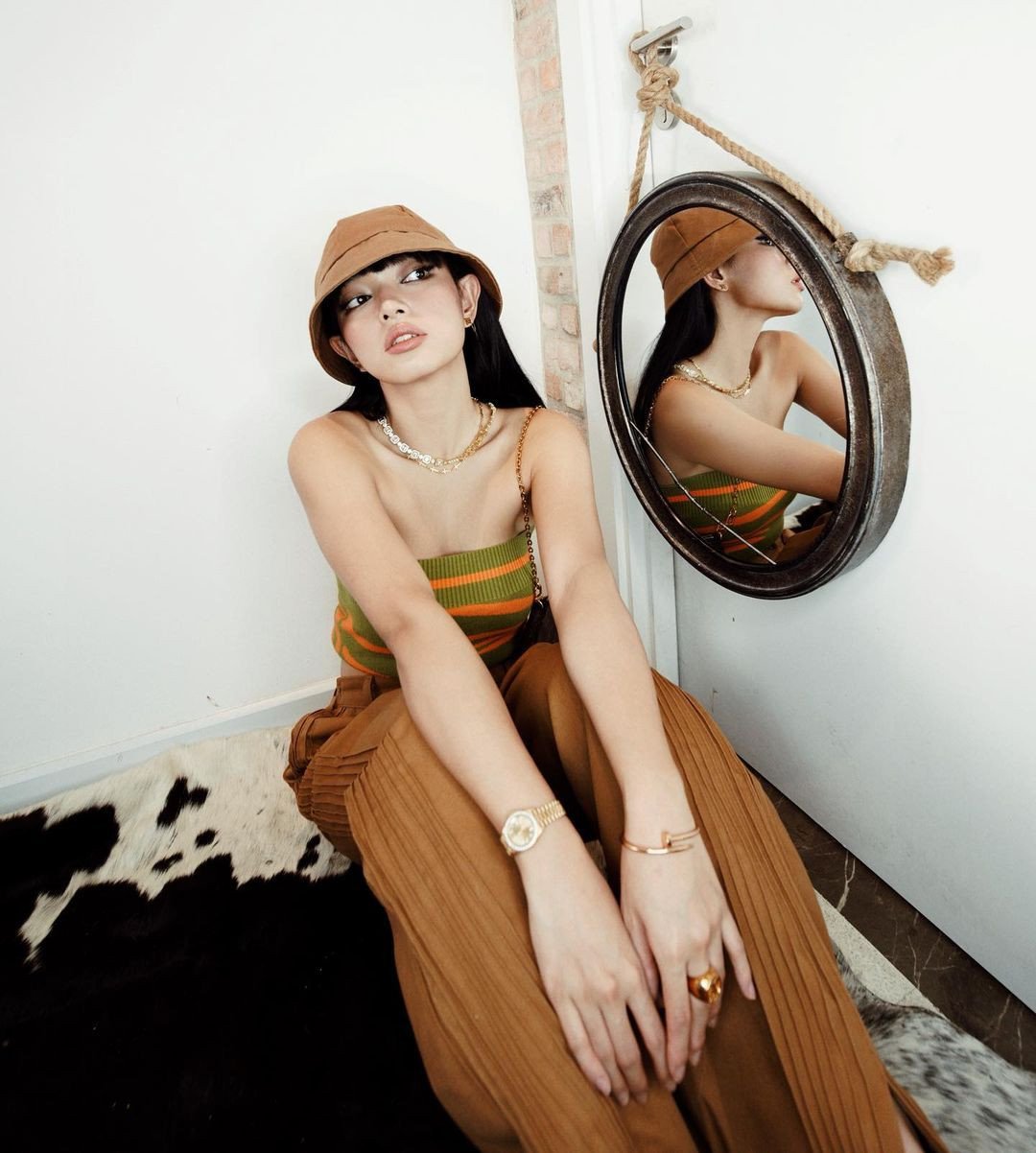 Món ăn trang trí lá xanh