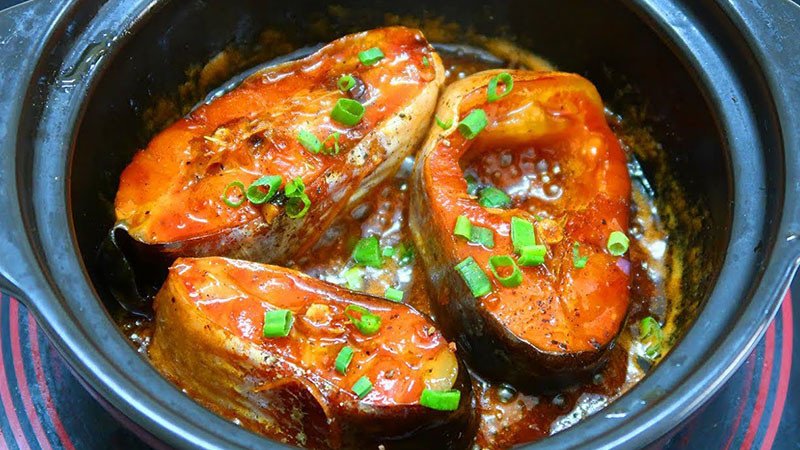 Món cá basa kho tộ đậm đà hương vị truyền thống