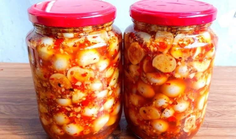 Món cà pháo muối chua ngọt kích thích vị giác, một lựa chọn ăn kèm lành mạnh