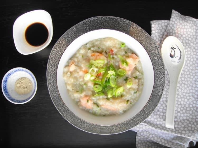 Món cháo yến mạch tôm tươi giàu canxi cho bé phát triển