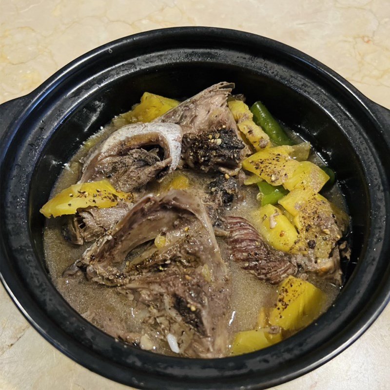 Món đầu cá ngừ kho thơm nóng hổi, thơm ngon