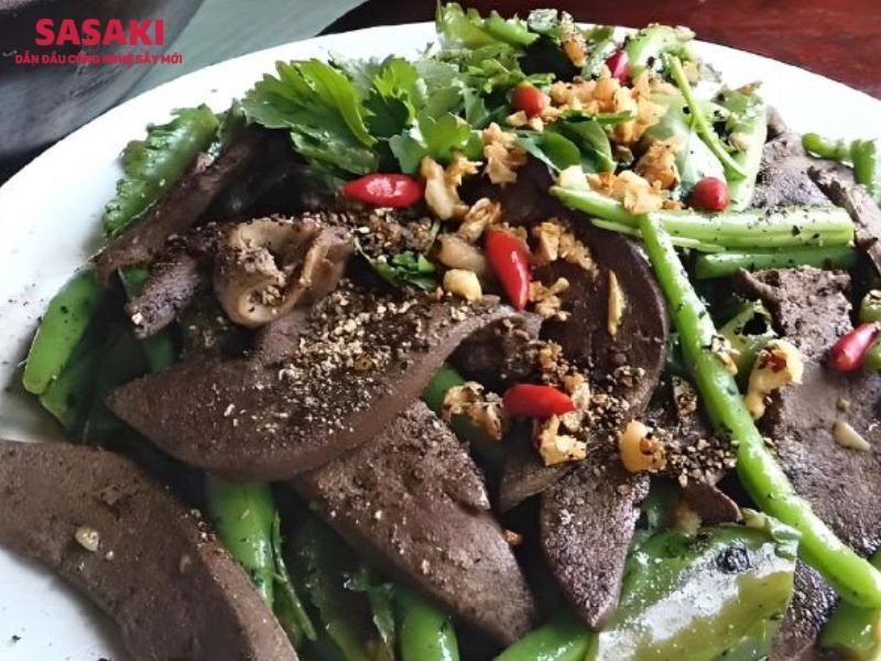 Món đậu cove xào gan bò hấp dẫn, giàu dinh dưỡng cho bữa cơm gia đình