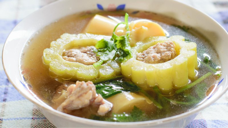 Món khổ qua nhồi thịt thanh mát, dinh dưỡng nhưng vẫn đảm bảo lượng calo hợp lý