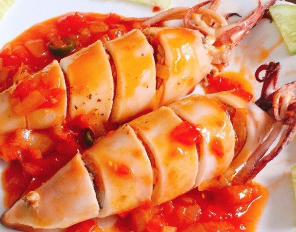 Món mực nhồi thịt sốt cà chua đỏ au, chuẩn vị Nấu Chuẩn Ăn Ngon