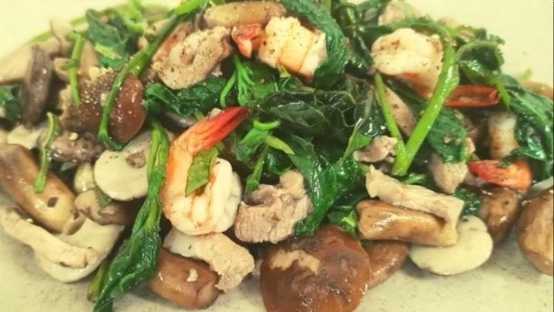 Món nấm tràm xào tôm thịt thơm ngon