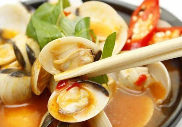 Món nghêu hấp Thái chuẩn vị me
