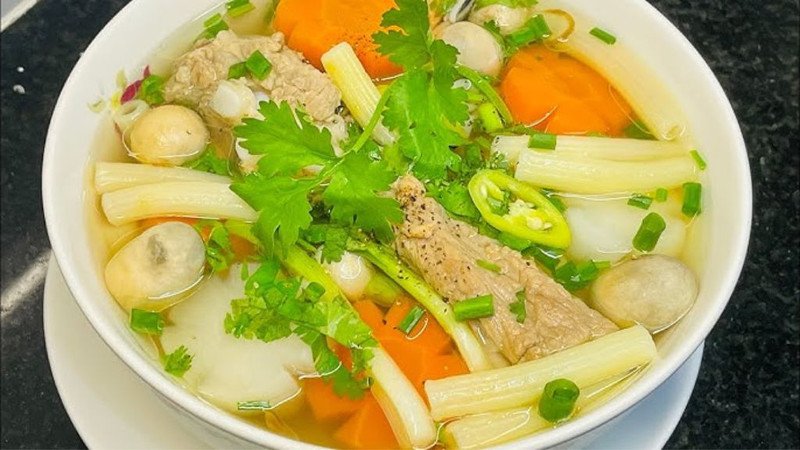 Món nui nấu súp rau củ thanh đạm cho chế độ ăn kiểm soát calo