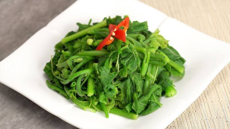 Món rau bí luộc đơn giản, một lựa chọn ít calo cho bữa ăn