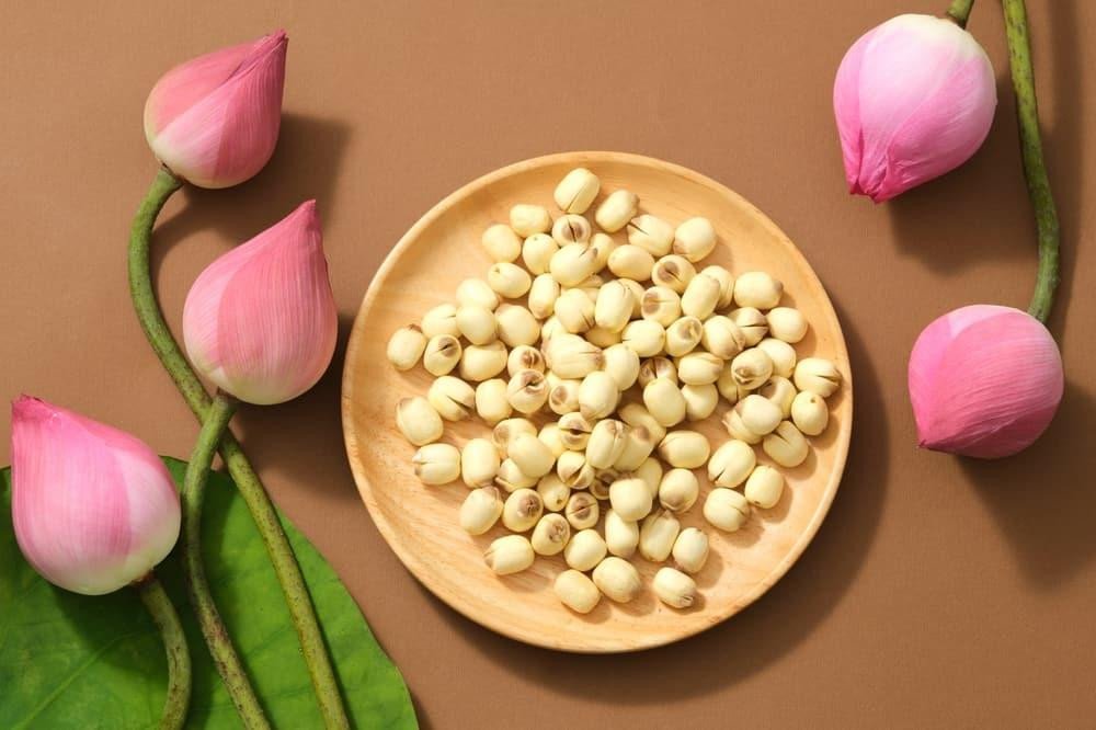 Món súp chay hạt sen và bắp ngọt mát, dễ ăn