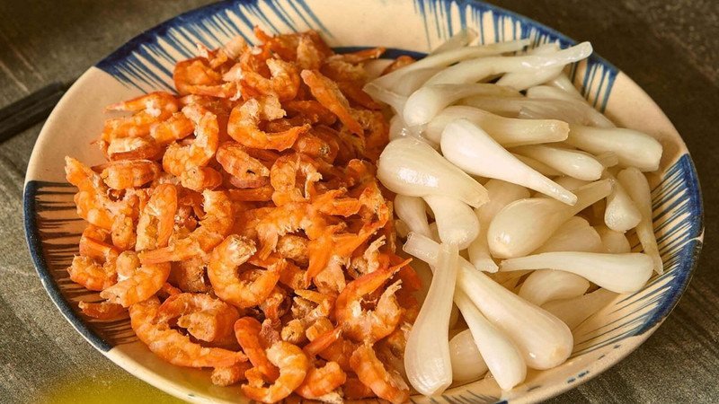 Món tép khô rang đậm đà, bổ dưỡng