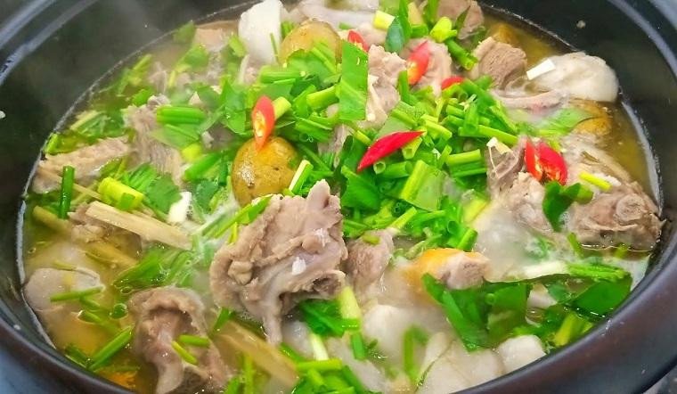 Món vịt tiềm nước dừa hoàn chỉnh nóng hổi, hấp dẫn