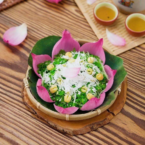 Món xôi hạt sen khô lá dứa thơm ngon