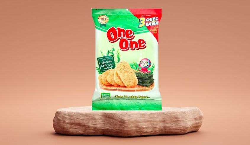 Một gói bánh gạo One One vị tảo biển bạch tuộc nướng