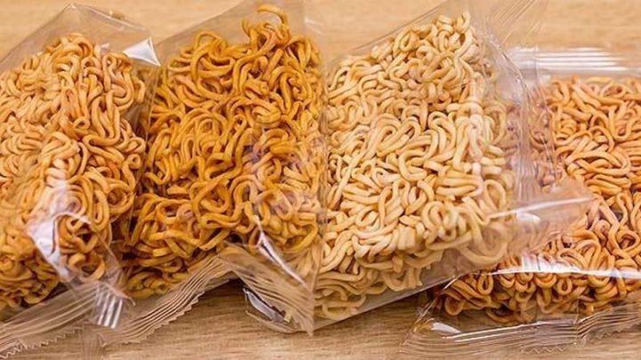 Một gói mì tôm thông thường chứa khoảng 350 calo