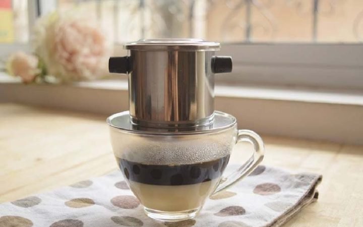 Một ly cà phê sữa đá truyền thống thơm ngon