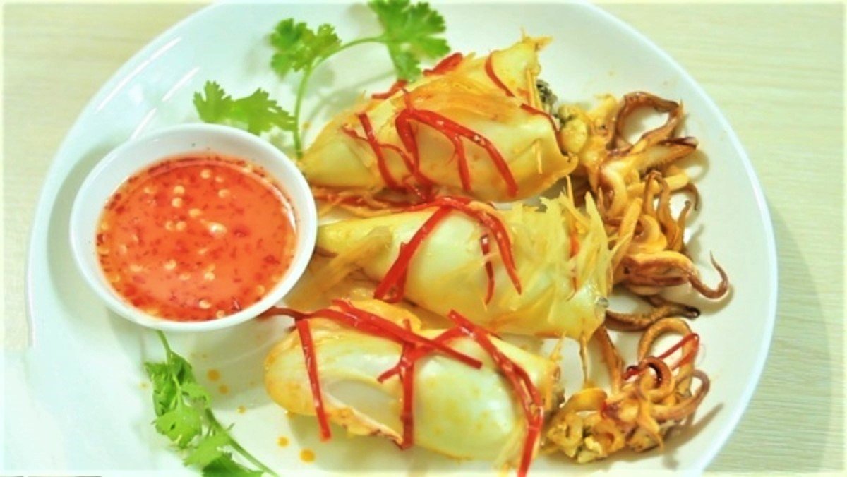 Mực nhồi thịt hấp gừng thành phẩm thơm lừng