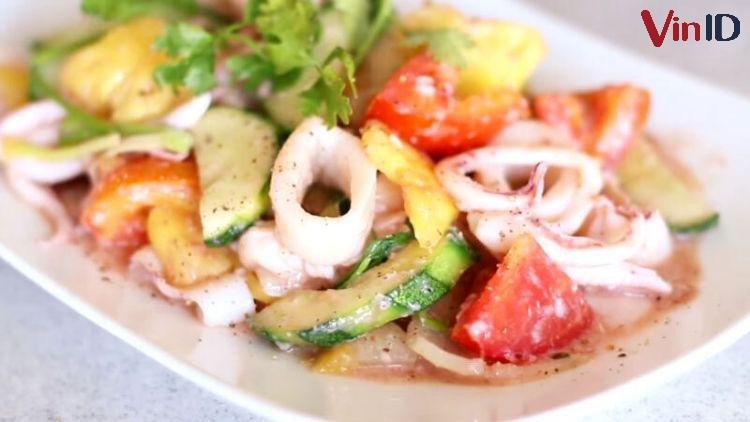 Mực xào cà chua chua ngọt thanh đạm