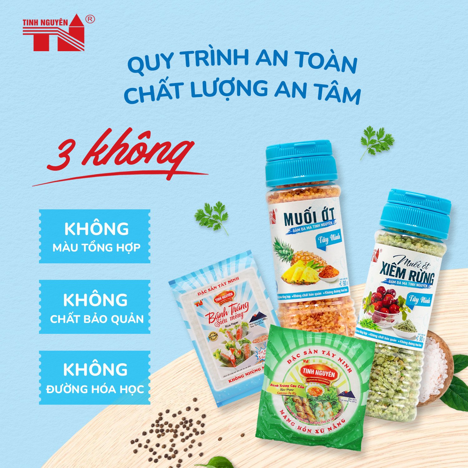 Muối tôm chất lượng, không chất bảo quản giúp món bánh tráng muối tôm thơm ngon và an toàn